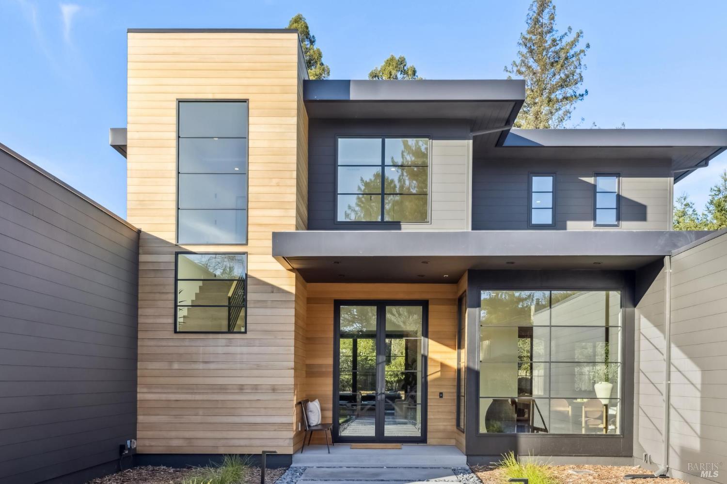 Detail Gallery Image 3 of 76 For 33 Fawn Dr, San Anselmo,  CA 94960 - 5 Beds | 4/1 Baths