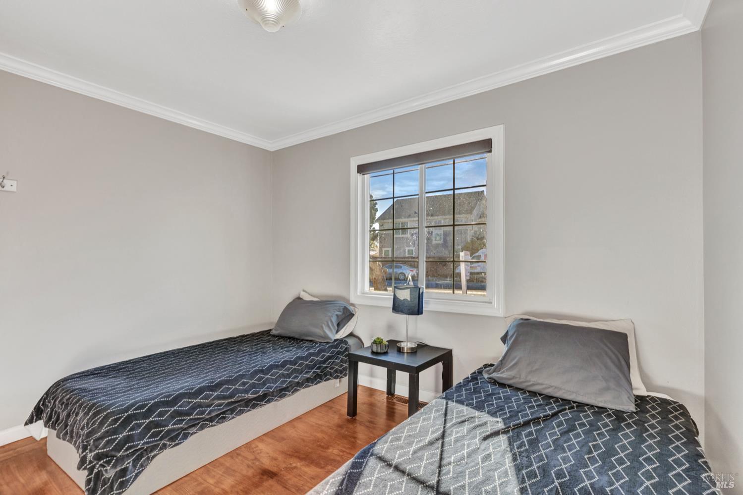 Detail Gallery Image 11 of 37 For 1260 Meadow Ln, Concord,  CA 94520 - 4 Beds | 3 Baths