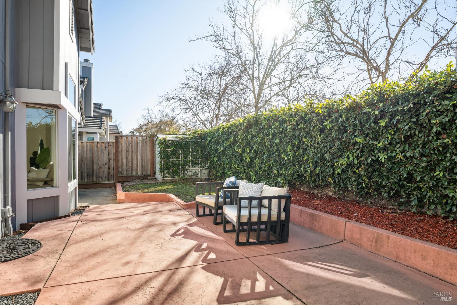 Detail Gallery Image 24 of 41 For 160 Flametree Cir, Windsor,  CA 95492 - 3 Beds | 2 Baths