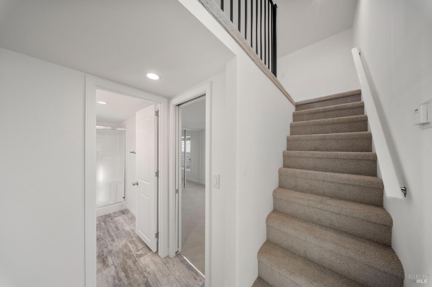 Detail Gallery Image 8 of 15 For 742 Francisco W Blvd B22, San Rafael,  CA 94901 - 1 Beds | 1 Baths