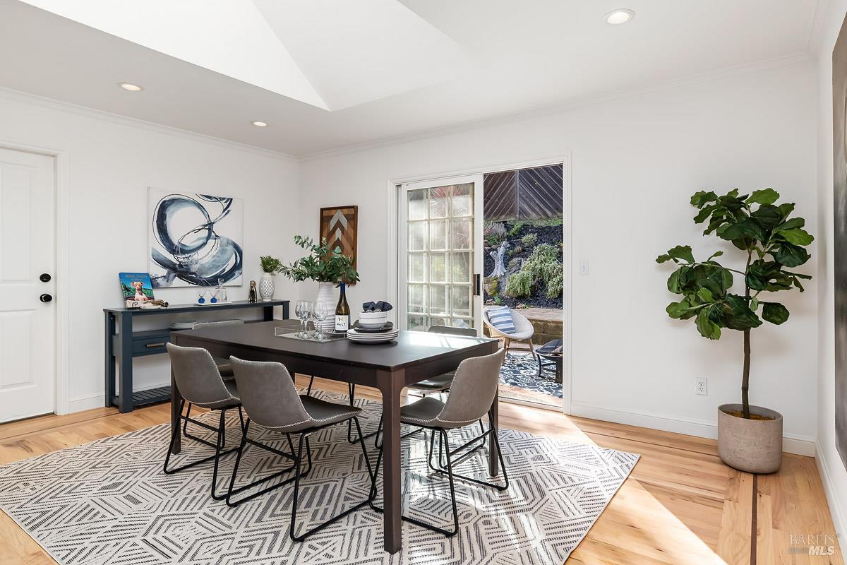 Detail Gallery Image 5 of 19 For 1125 Cambridge St, Novato,  CA 94947 - 3 Beds | 2 Baths