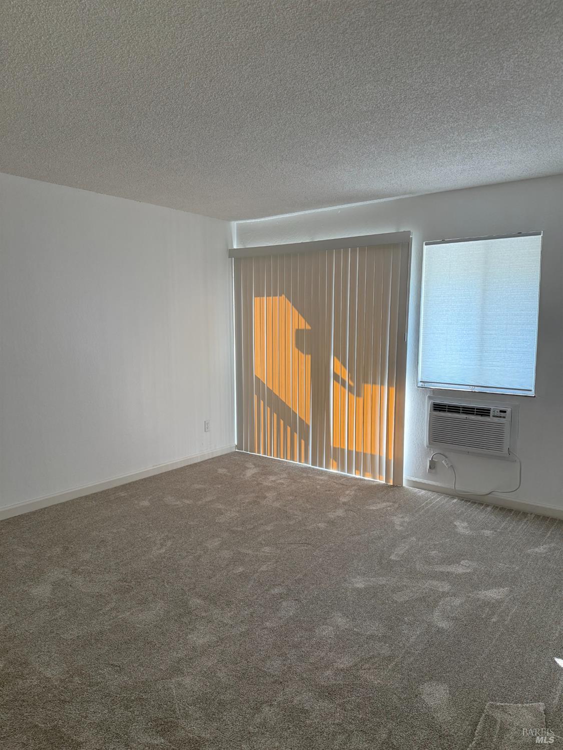 Detail Gallery Image 4 of 19 For 1625 Park Ln #84,  Fairfield,  CA 94533 - 1 Beds | 1 Baths