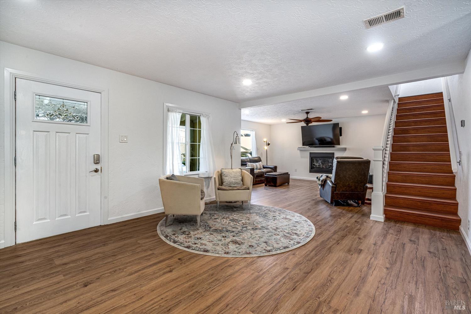 Detail Gallery Image 4 of 35 For 2164 Patton Ave, Napa,  CA 94559 - 4 Beds | 2 Baths