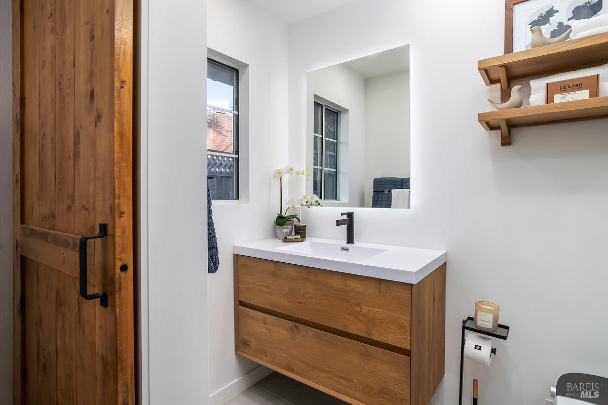 Detail Gallery Image 7 of 19 For 1125 Cambridge St, Novato,  CA 94947 - 3 Beds | 2 Baths