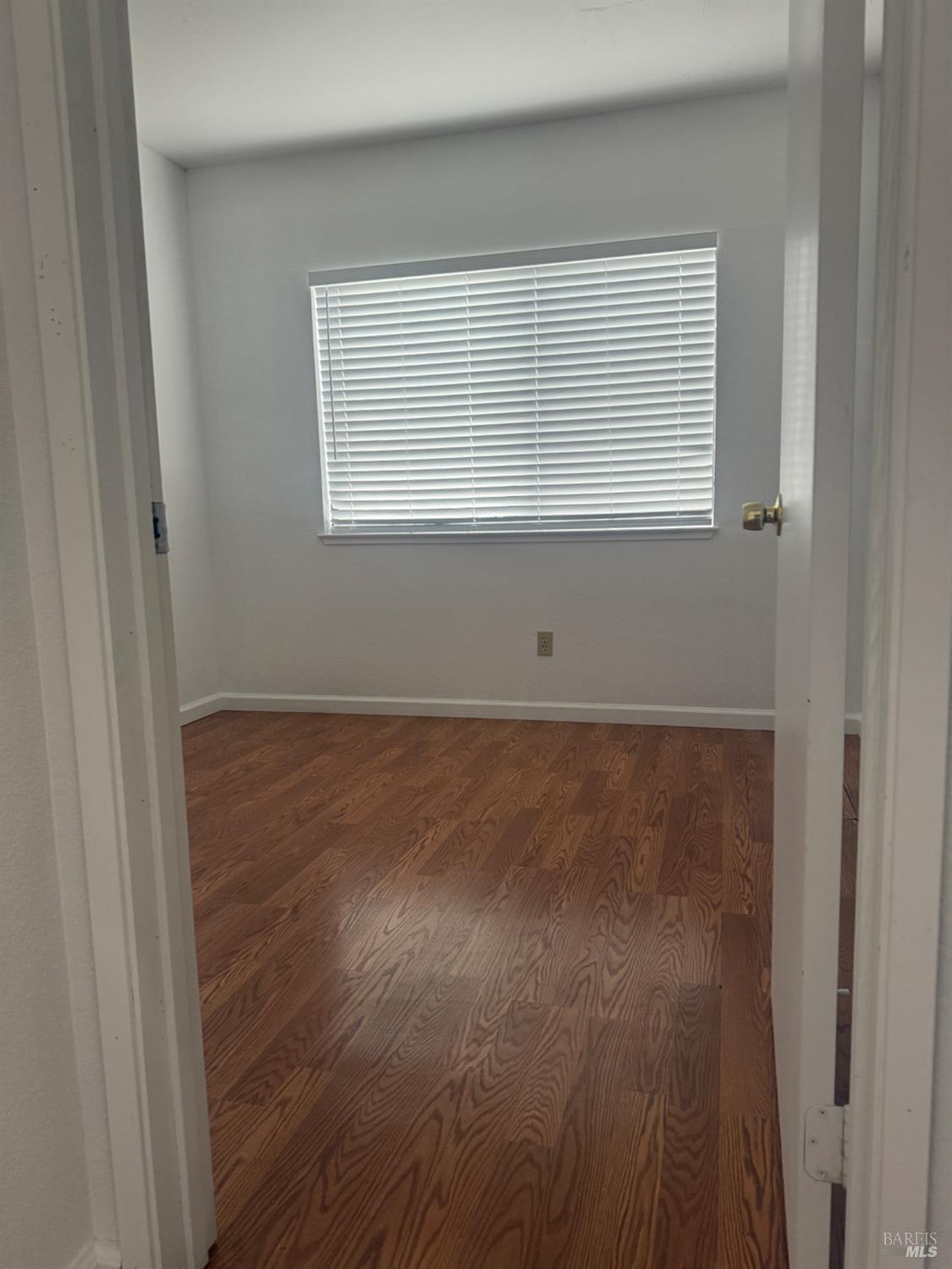 Detail Gallery Image 6 of 15 For 290 Kent Pl, American Canyon,  CA 94503 - 4 Beds | 2/1 Baths