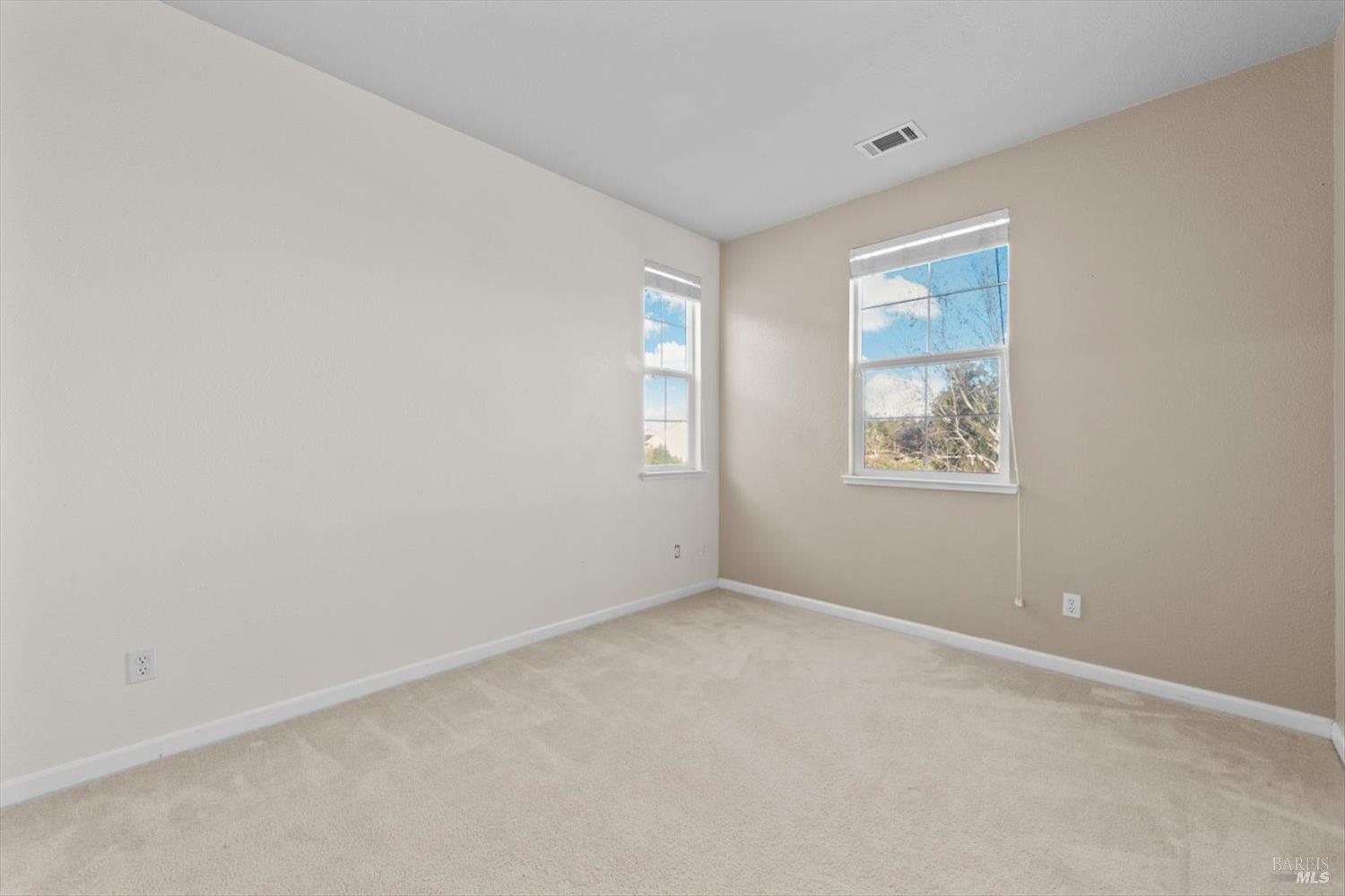Detail Gallery Image 37 of 47 For 1325 Valley Glen Dr, Dixon,  CA 95620 - 3 Beds | 2/1 Baths