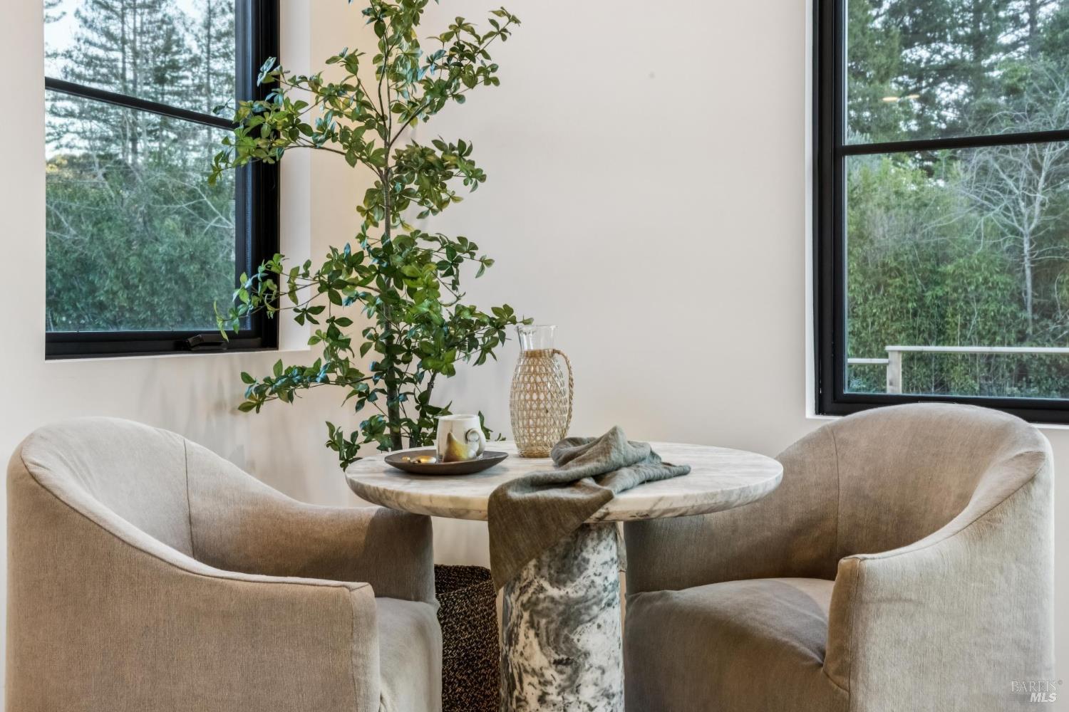 Detail Gallery Image 50 of 76 For 33 Fawn Dr, San Anselmo,  CA 94960 - 5 Beds | 4/1 Baths