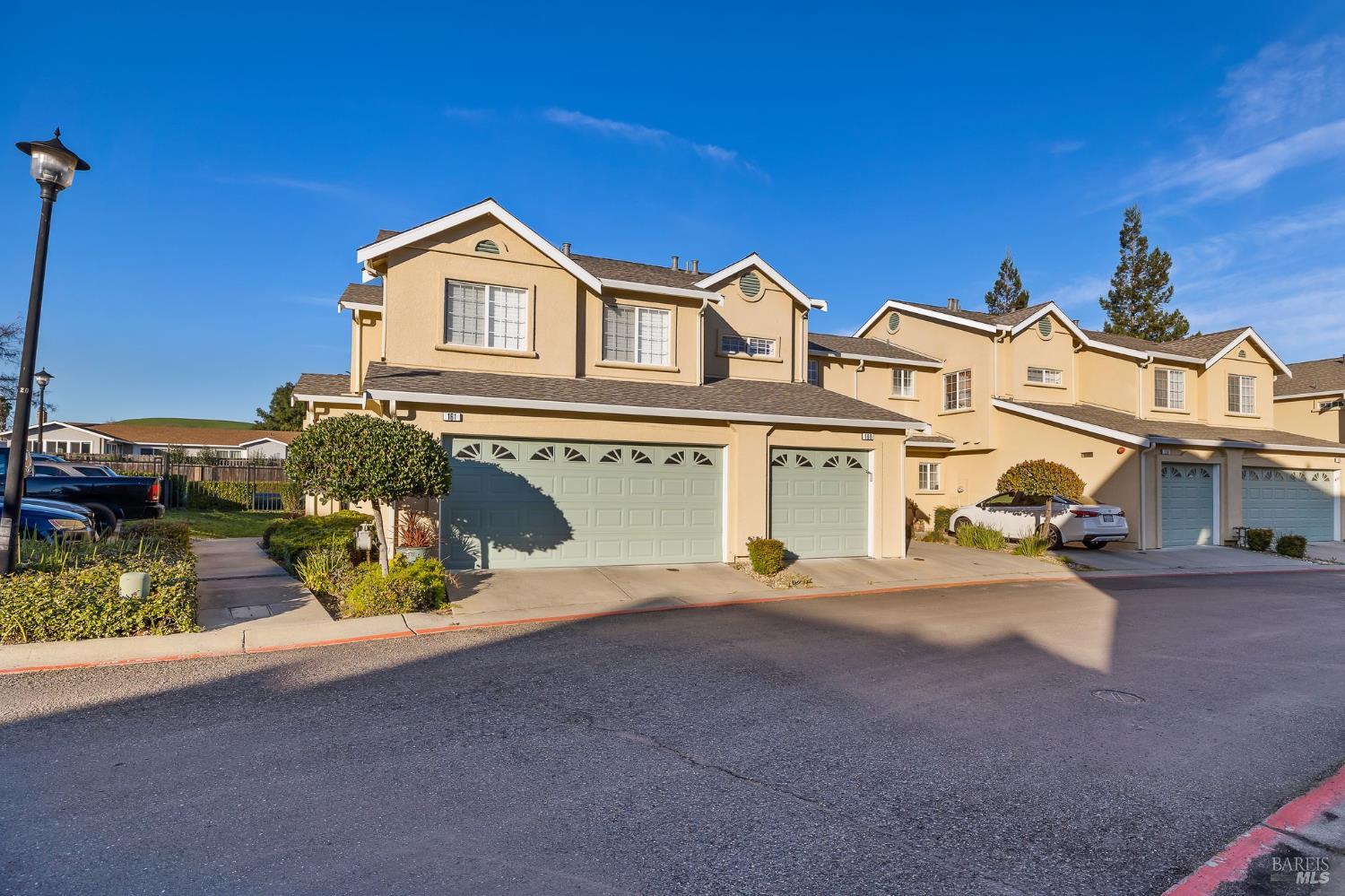 Detail Gallery Image 5 of 45 For 160 Sutherlin Ln, Fairfield,  CA 94534 - 2 Beds | 2/1 Baths