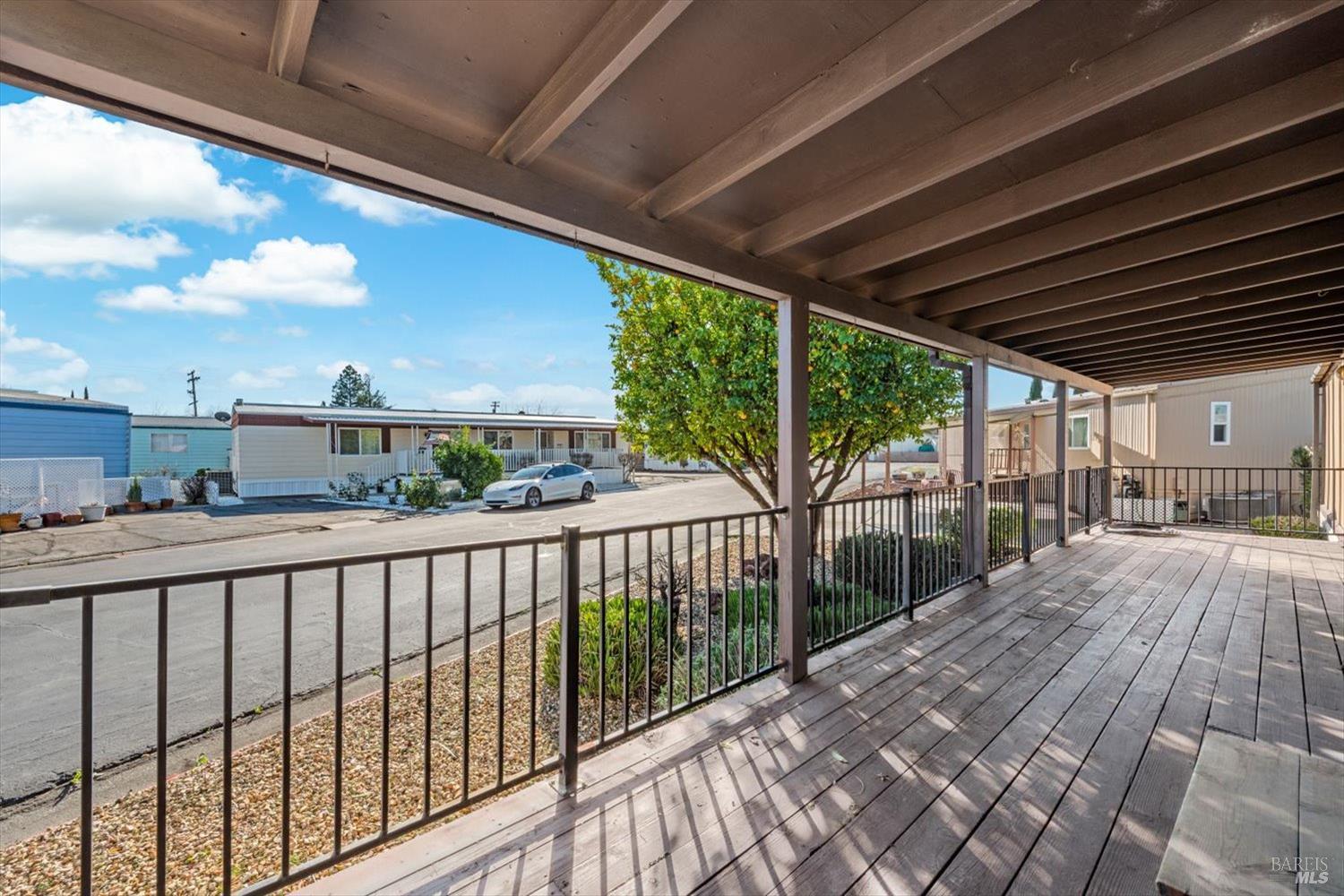 Detail Gallery Image 5 of 30 For 76 Lemon Tree Cir, Vacaville,  CA 95687 - 2 Beds | 2 Baths