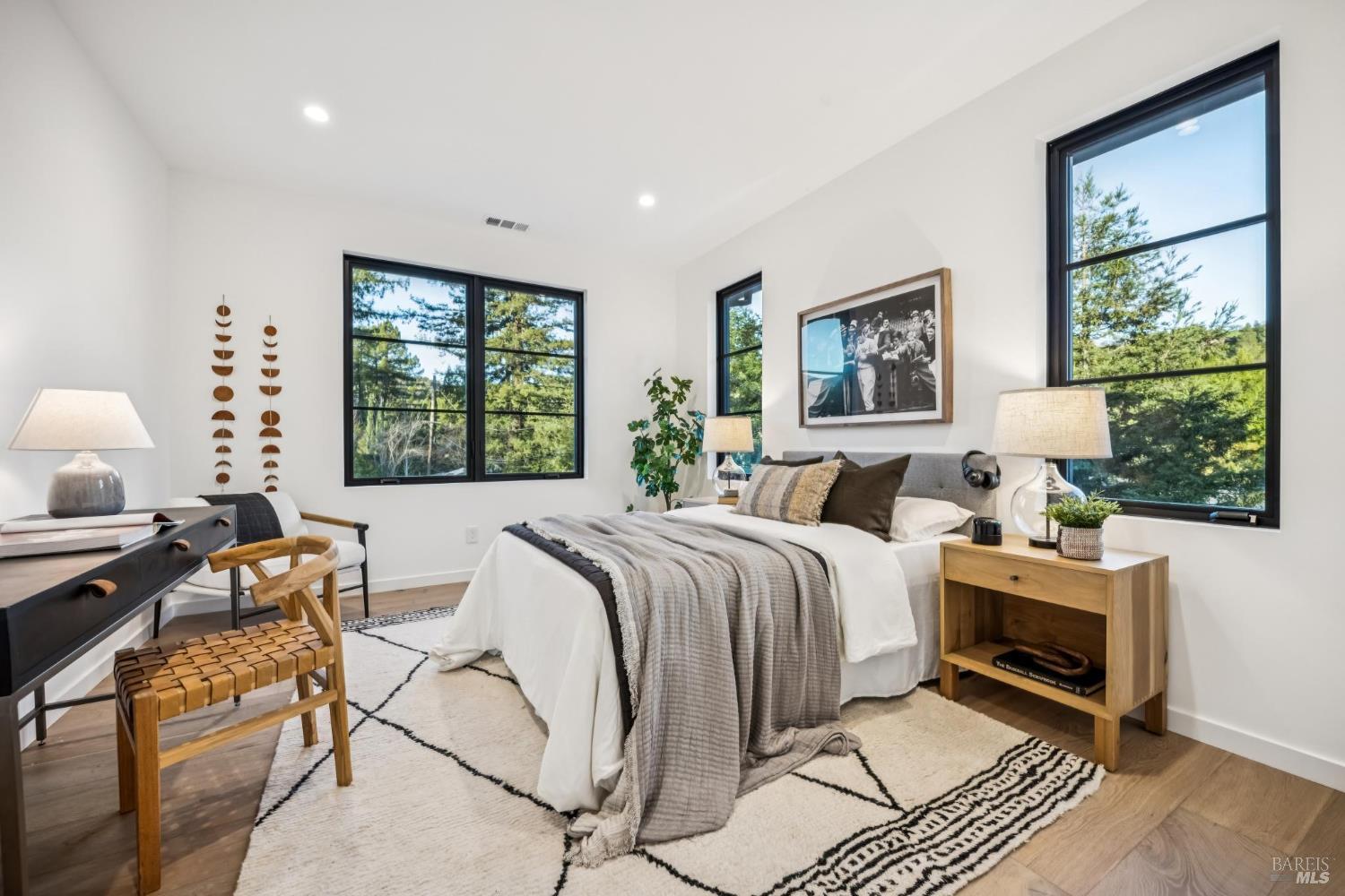 Detail Gallery Image 62 of 76 For 33 Fawn Dr, San Anselmo,  CA 94960 - 5 Beds | 4/1 Baths