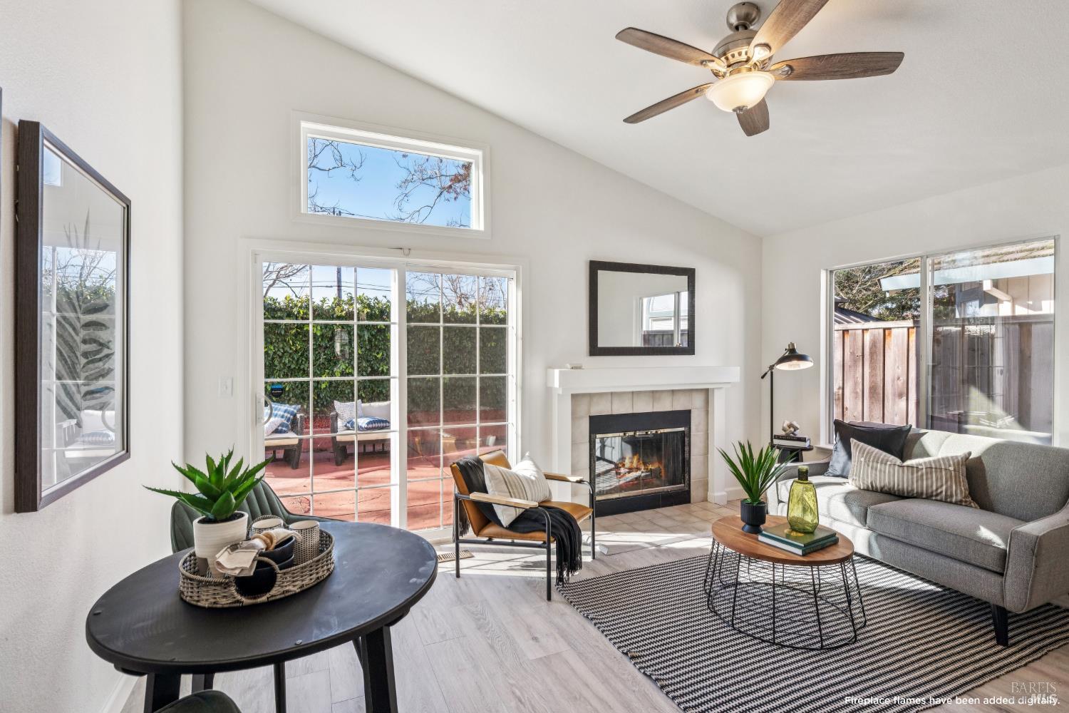 Detail Gallery Image 16 of 41 For 160 Flametree Cir, Windsor,  CA 95492 - 3 Beds | 2 Baths