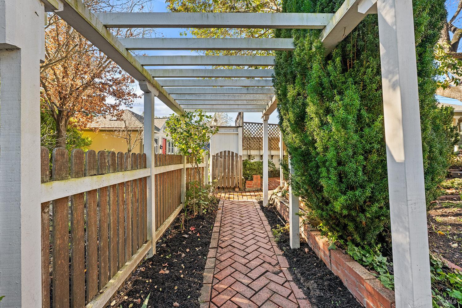 Detail Gallery Image 39 of 47 For 7225 Bodega Ave, Sebastopol,  CA 95472 - 2 Beds | 1 Baths