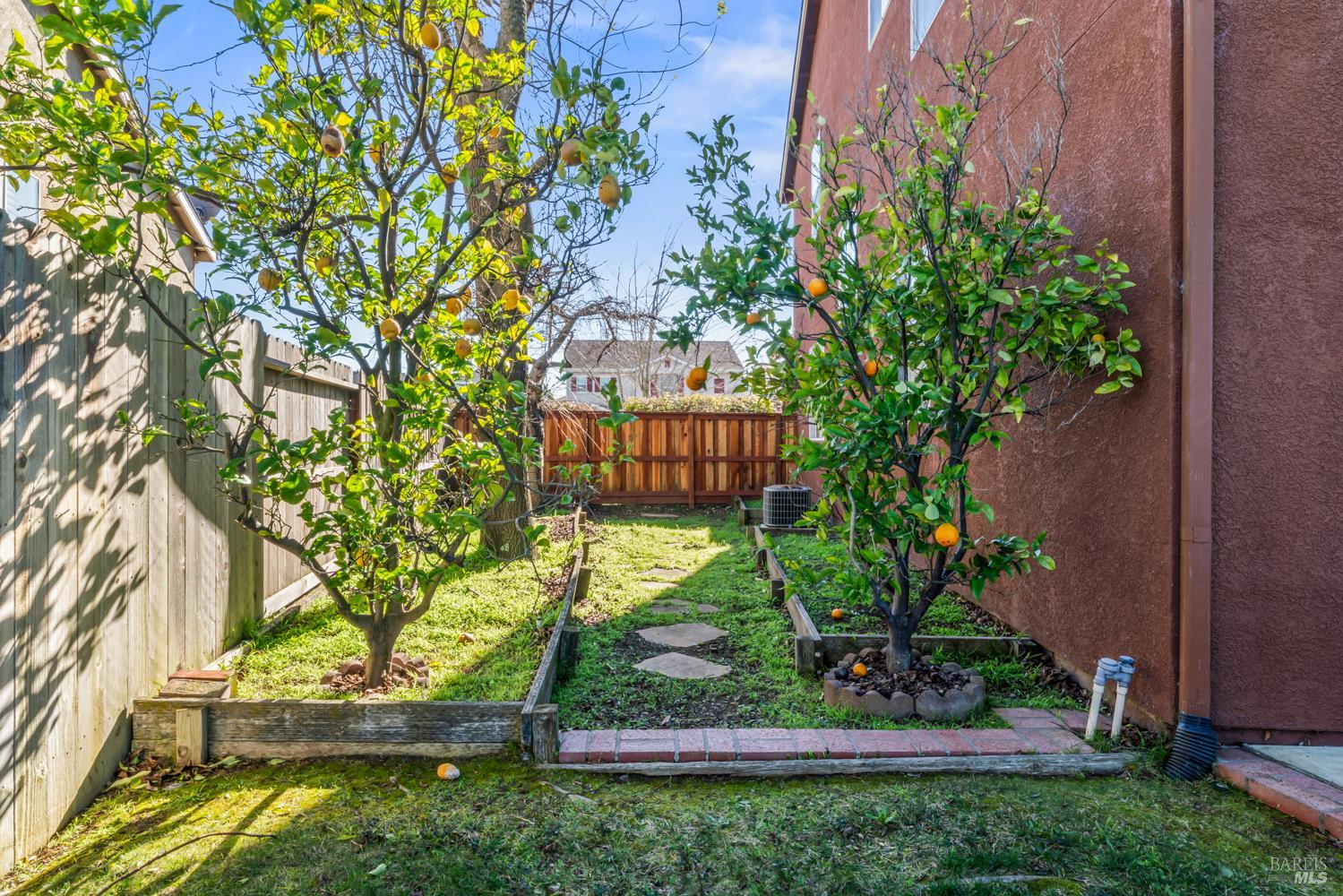 Detail Gallery Image 43 of 49 For 4134 Penny Ln, Vallejo,  CA 94591 - 3 Beds | 2/1 Baths