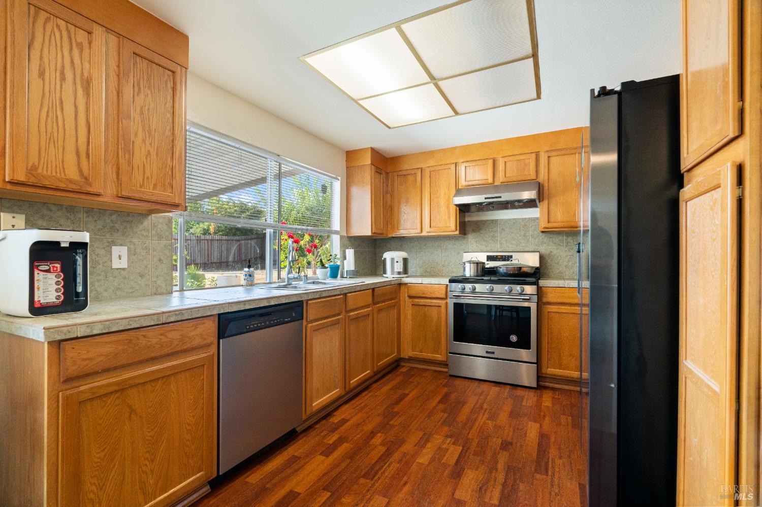 Detail Gallery Image 14 of 44 For 107 Lexington Dr, Vallejo,  CA 94591 - 3 Beds | 2/1 Baths