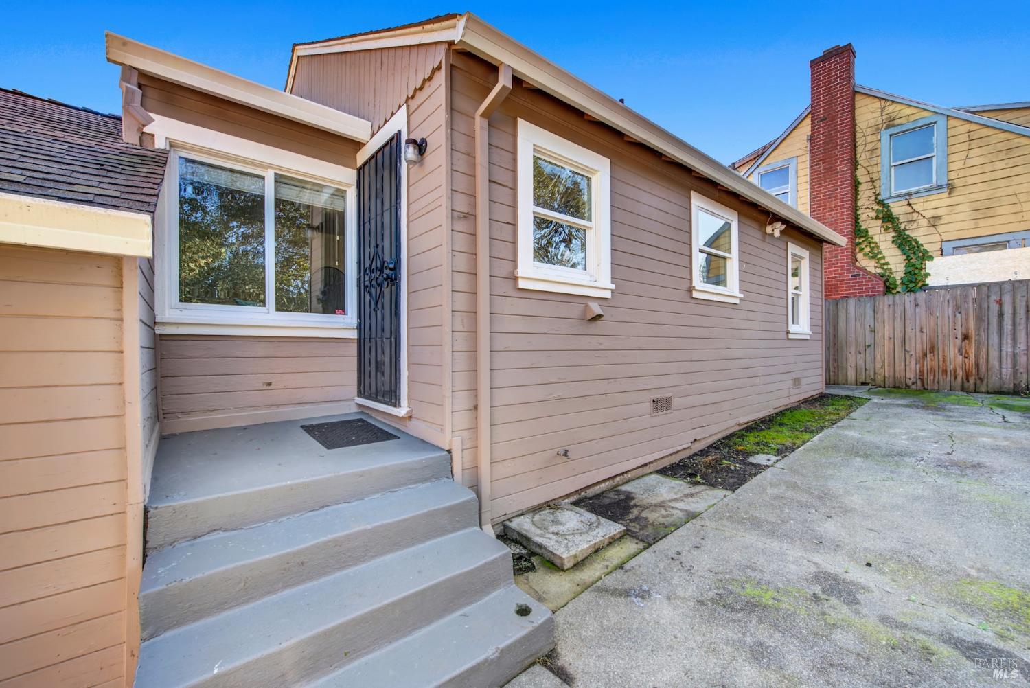 Detail Gallery Image 46 of 48 For 91 14th St, Vallejo,  CA 94590 - 2 Beds | 1 Baths