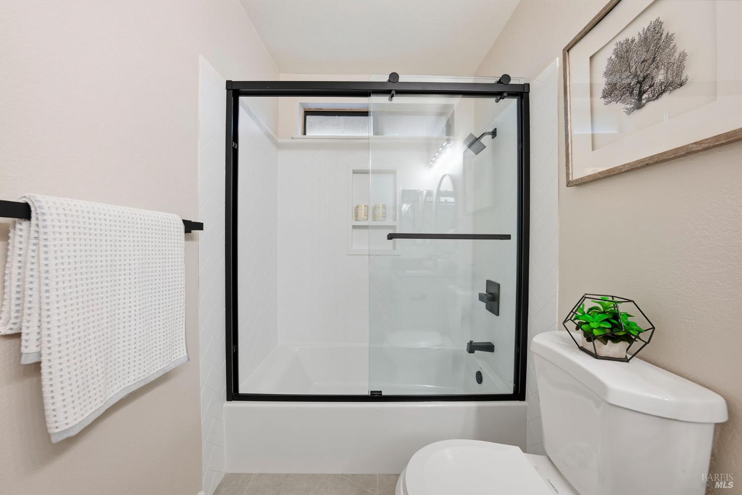 Detail Gallery Image 43 of 89 For 1129 Scott St, Fairfield,  CA 94533 - 4 Beds | 2/1 Baths