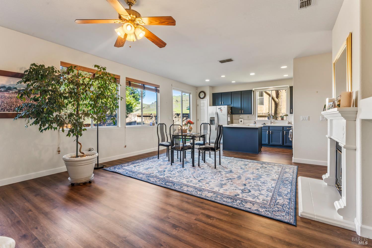 Detail Gallery Image 21 of 49 For 4134 Penny Ln, Vallejo,  CA 94591 - 3 Beds | 2/1 Baths