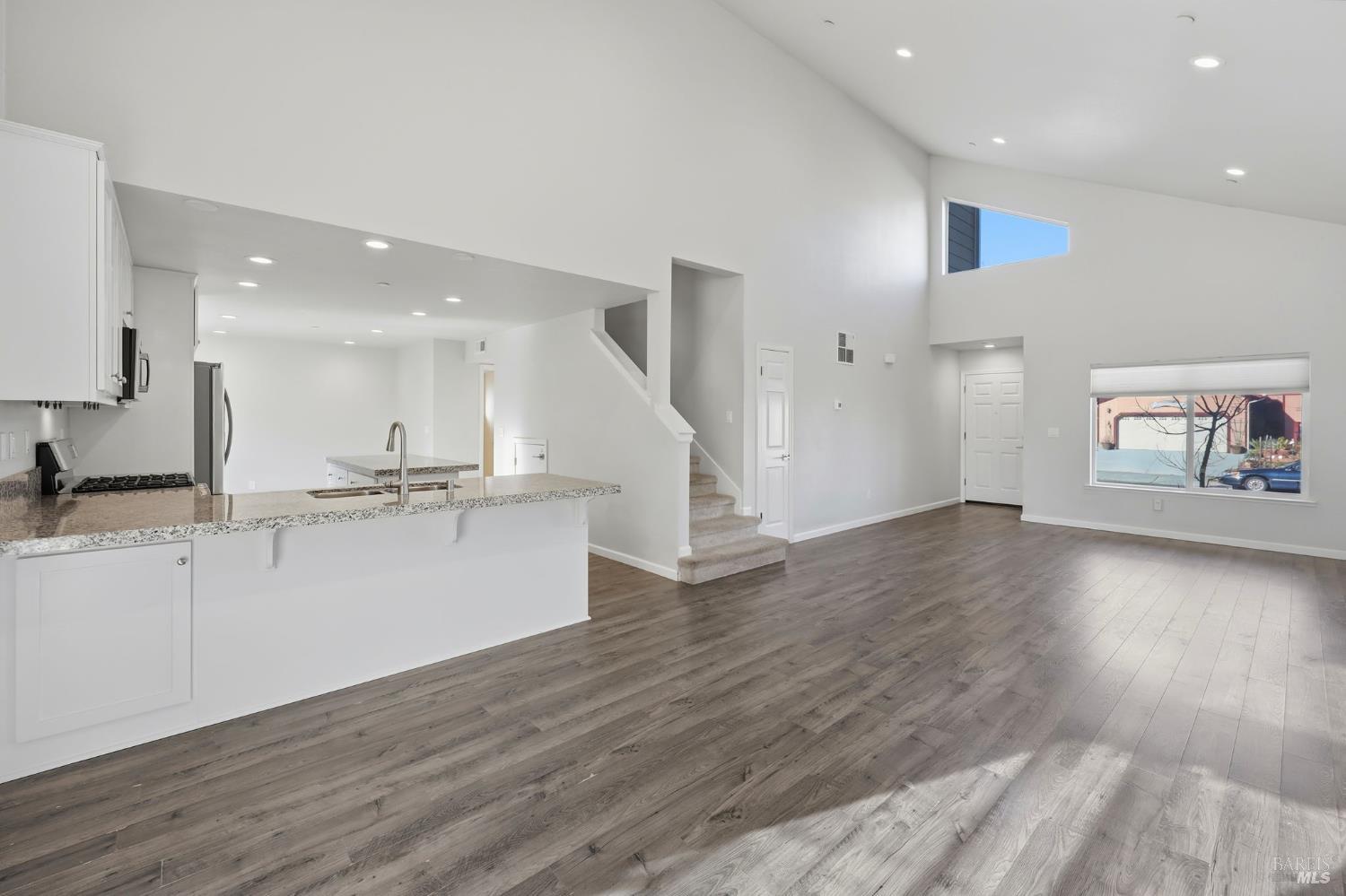 Detail Gallery Image 10 of 52 For 3505 Barnes Rd, Santa Rosa,  CA 95403 - 3 Beds | 2/1 Baths