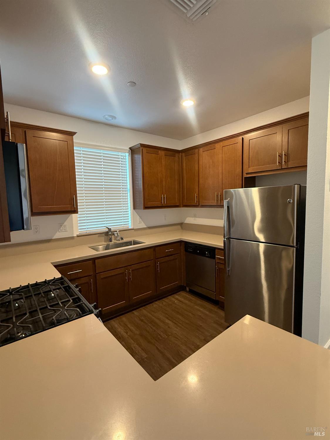 Detail Gallery Image 6 of 21 For 524 Blythewood Pl, Santa Rosa,  CA 95407 - 4 Beds | 2/1 Baths