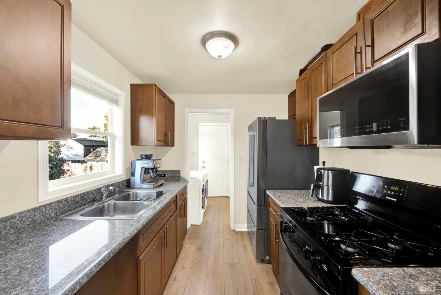 Detail Gallery Image 18 of 48 For 91 14th St, Vallejo,  CA 94590 - 2 Beds | 1 Baths