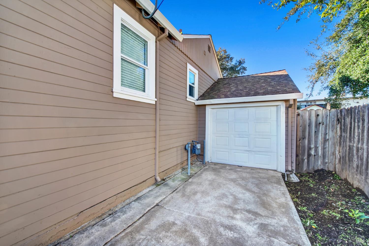 Detail Gallery Image 7 of 48 For 91 14th St, Vallejo,  CA 94590 - 2 Beds | 1 Baths