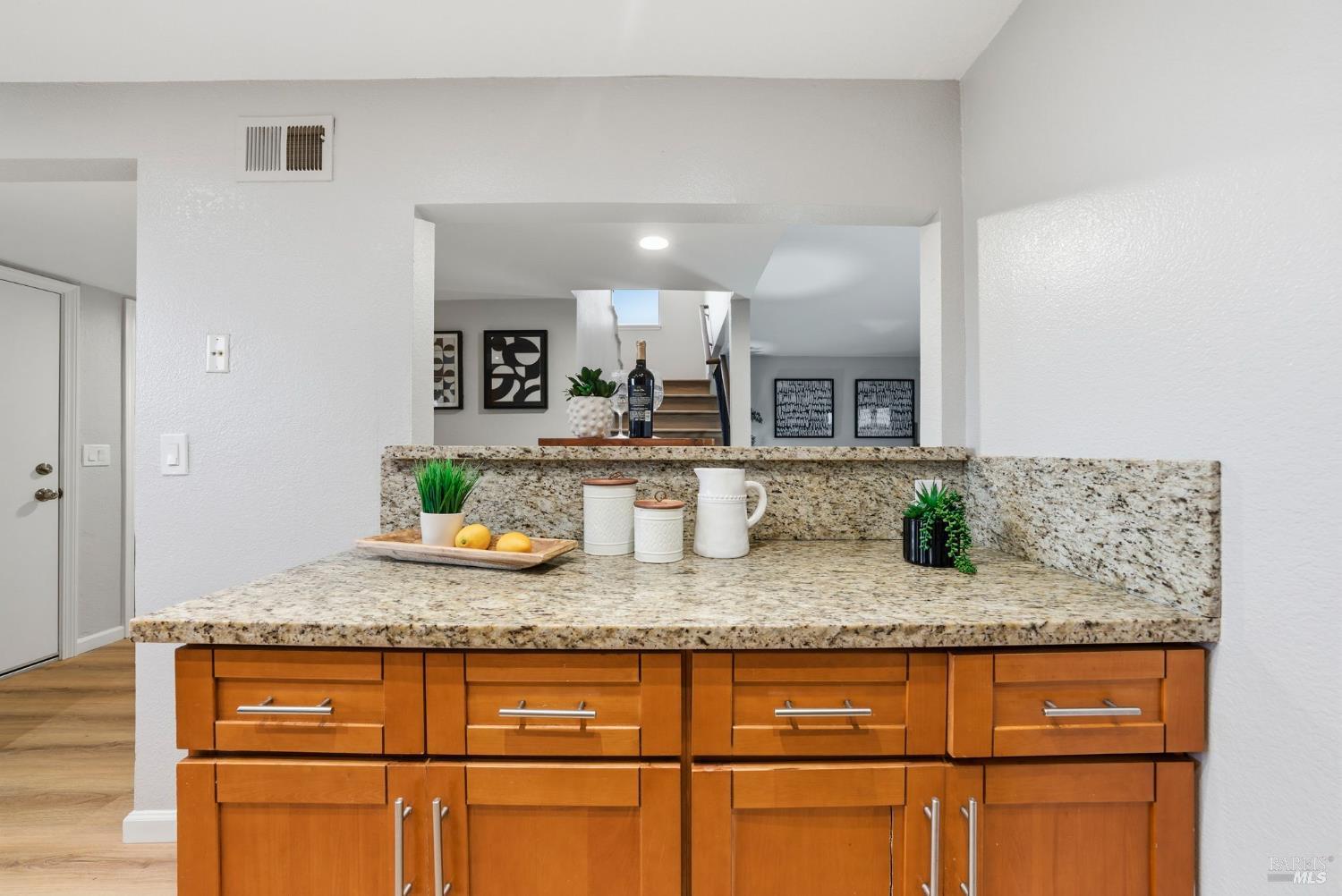 Detail Gallery Image 31 of 89 For 1129 Scott St, Fairfield,  CA 94533 - 4 Beds | 2/1 Baths