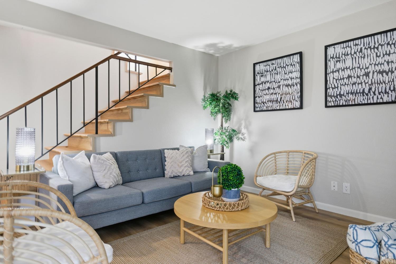 Detail Gallery Image 18 of 89 For 1129 Scott St, Fairfield,  CA 94533 - 4 Beds | 2/1 Baths