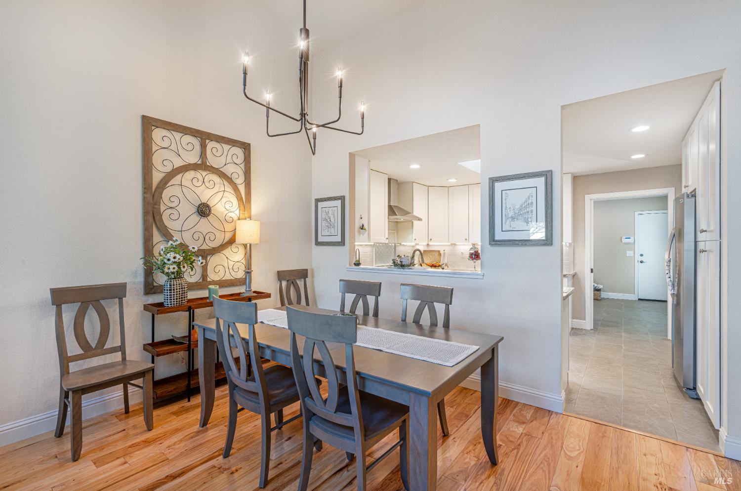 Detail Gallery Image 11 of 54 For 369 Singing Brook Cir, Santa Rosa,  CA 95409 - 2 Beds | 2 Baths