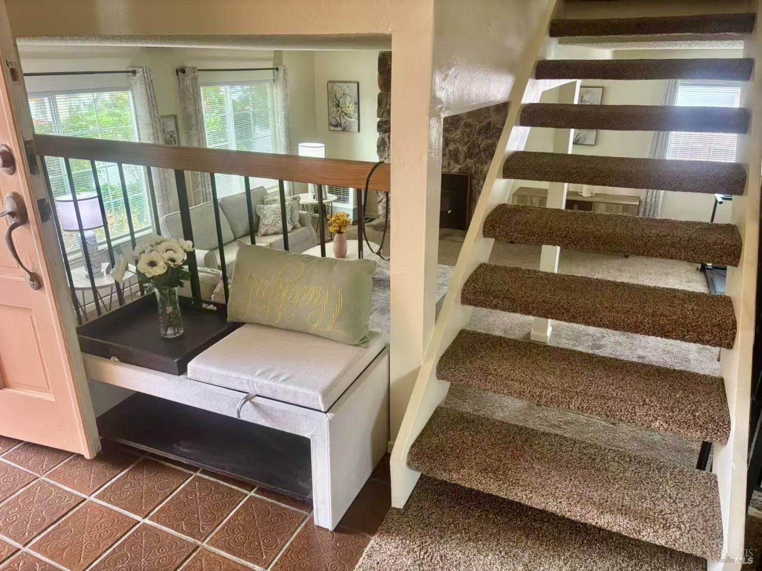 Detail Gallery Image 6 of 44 For 107 Lexington Dr, Vallejo,  CA 94591 - 3 Beds | 2/1 Baths