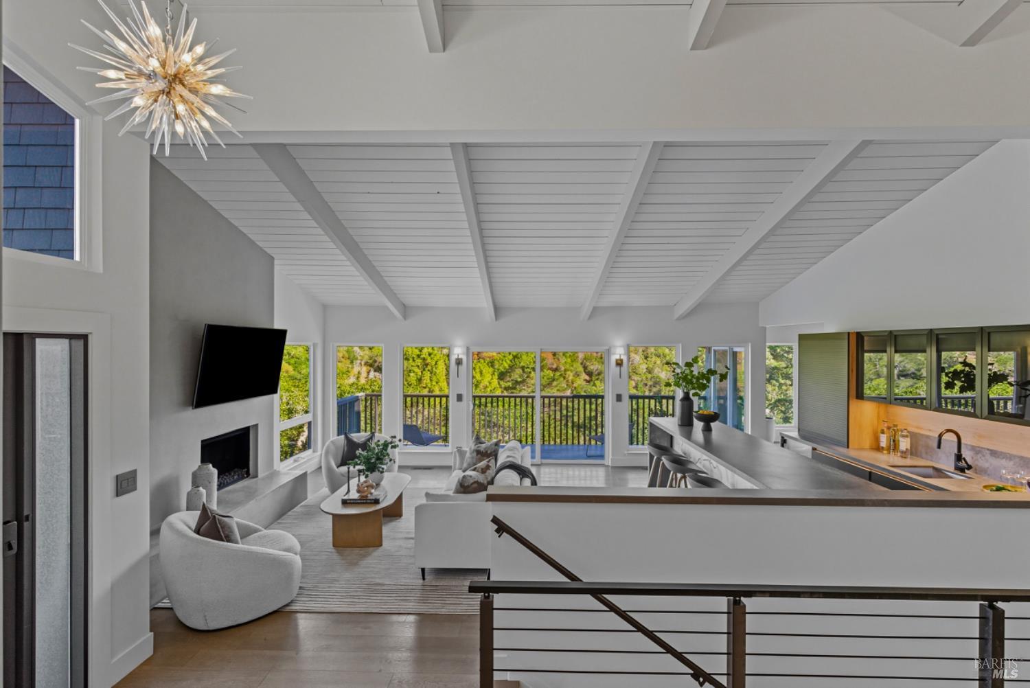 Detail Gallery Image 14 of 78 For 80 Pinto Ln, Novato,  CA 94947 - 4 Beds | 2/1 Baths