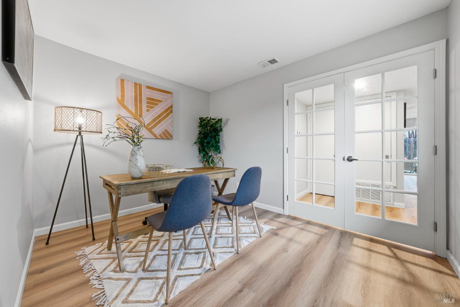 Detail Gallery Image 9 of 89 For 1129 Scott St, Fairfield,  CA 94533 - 4 Beds | 2/1 Baths