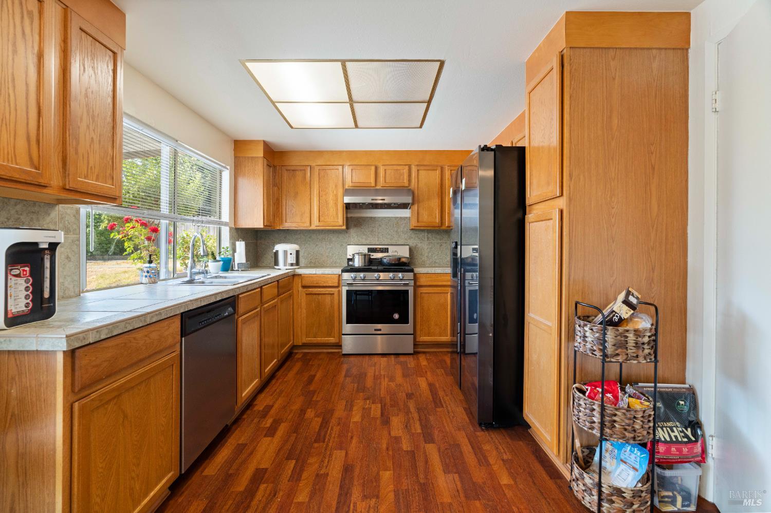 Detail Gallery Image 15 of 44 For 107 Lexington Dr, Vallejo,  CA 94591 - 3 Beds | 2/1 Baths