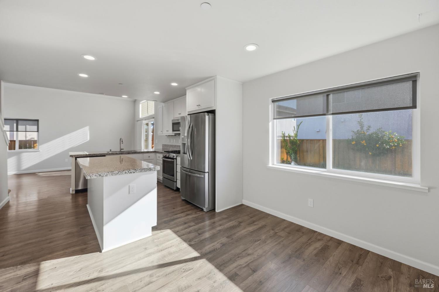 Detail Gallery Image 19 of 52 For 3505 Barnes Rd, Santa Rosa,  CA 95403 - 3 Beds | 2/1 Baths