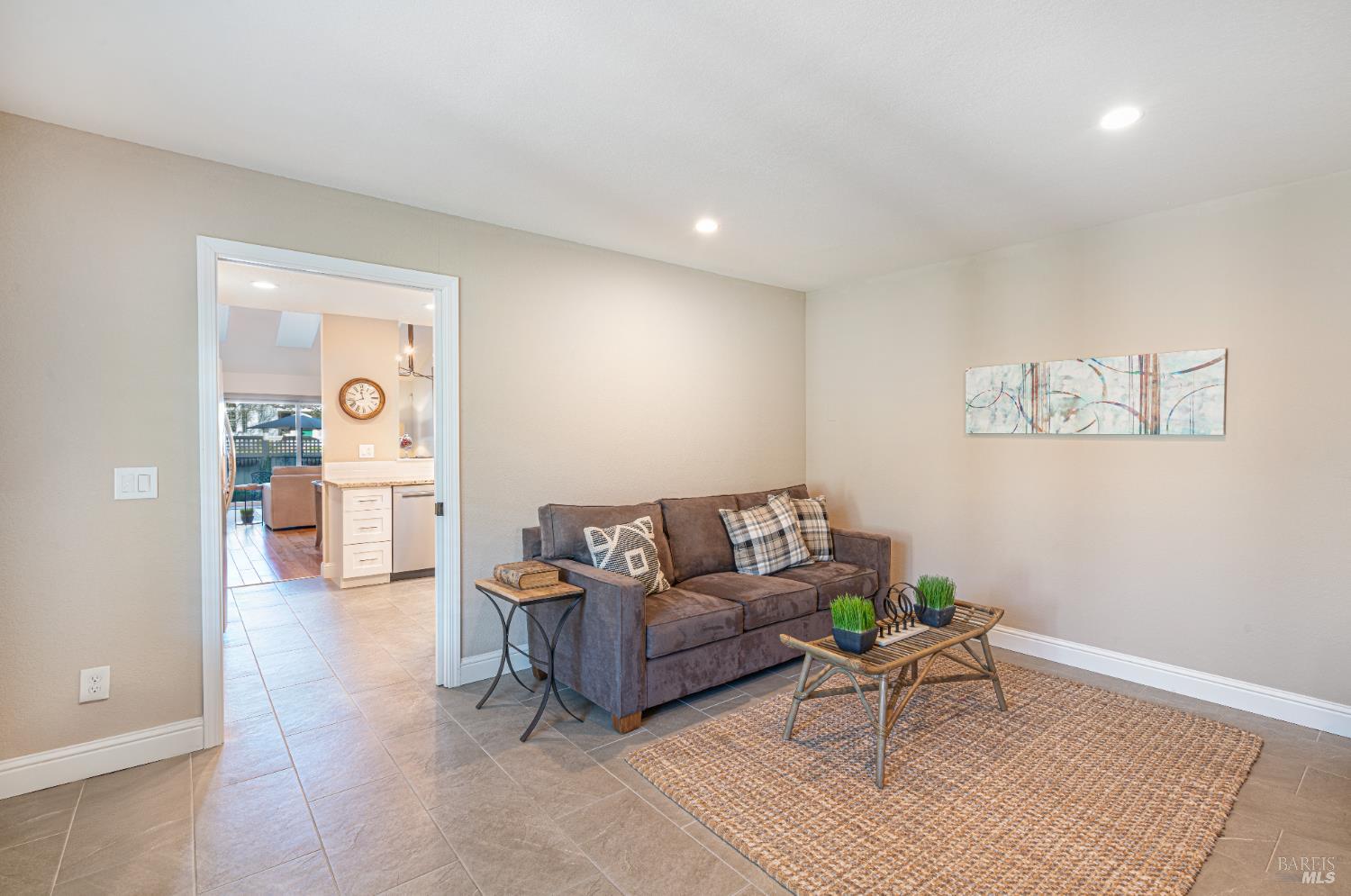 Detail Gallery Image 19 of 54 For 369 Singing Brook Cir, Santa Rosa,  CA 95409 - 2 Beds | 2 Baths