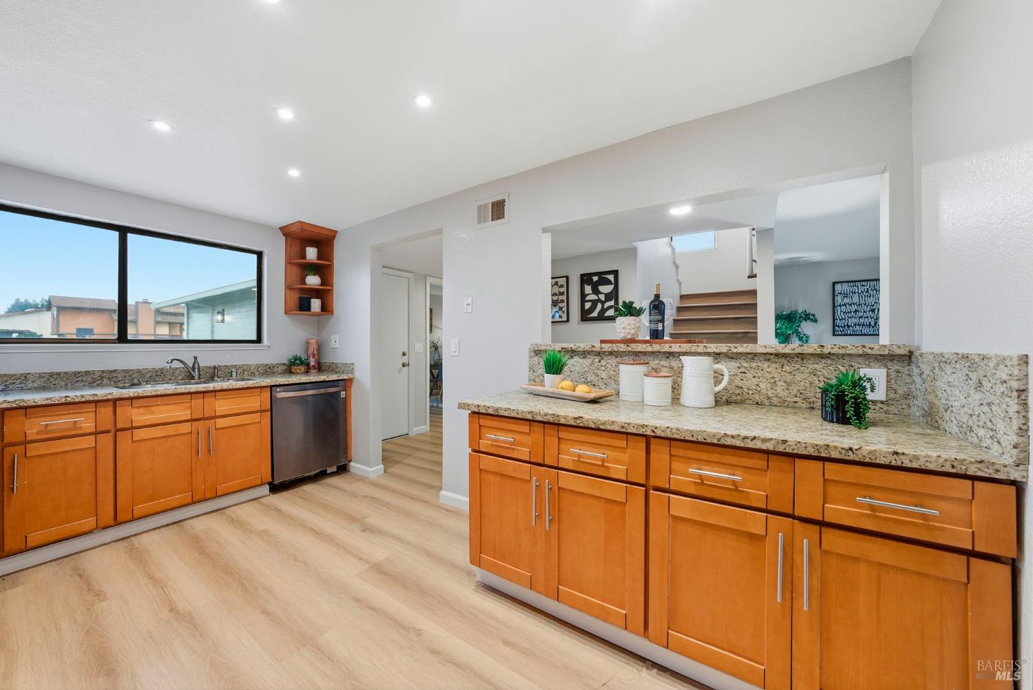 Detail Gallery Image 30 of 89 For 1129 Scott St, Fairfield,  CA 94533 - 4 Beds | 2/1 Baths