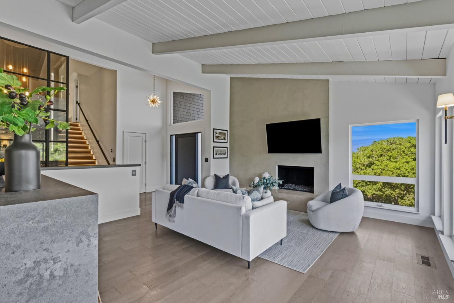 Detail Gallery Image 9 of 78 For 80 Pinto Ln, Novato,  CA 94947 - 4 Beds | 2/1 Baths