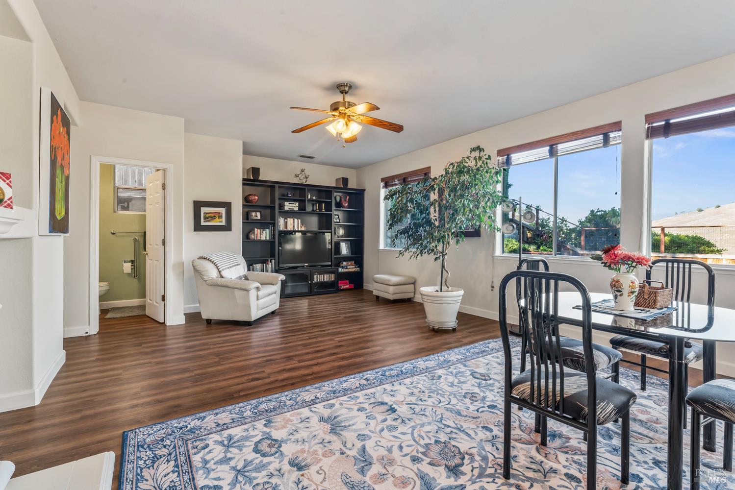 Detail Gallery Image 18 of 49 For 4134 Penny Ln, Vallejo,  CA 94591 - 3 Beds | 2/1 Baths