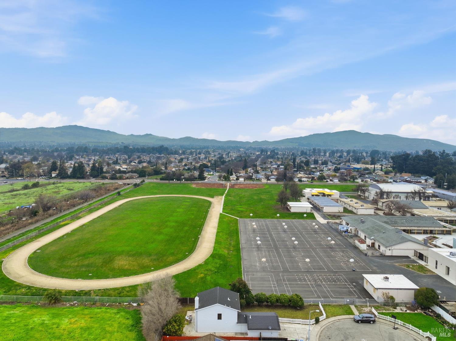 Detail Gallery Image 74 of 89 For 1129 Scott St, Fairfield,  CA 94533 - 4 Beds | 2/1 Baths