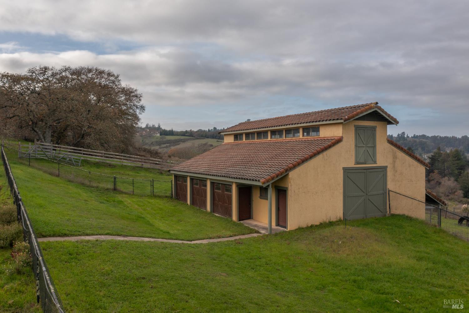 Detail Gallery Image 6 of 30 For 3336 Bloomfield Rd, Sebastopol,  CA 95472 - 4 Beds | 3/1 Baths