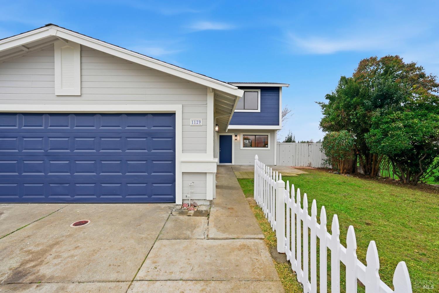 Detail Gallery Image 3 of 89 For 1129 Scott St, Fairfield,  CA 94533 - 4 Beds | 2/1 Baths