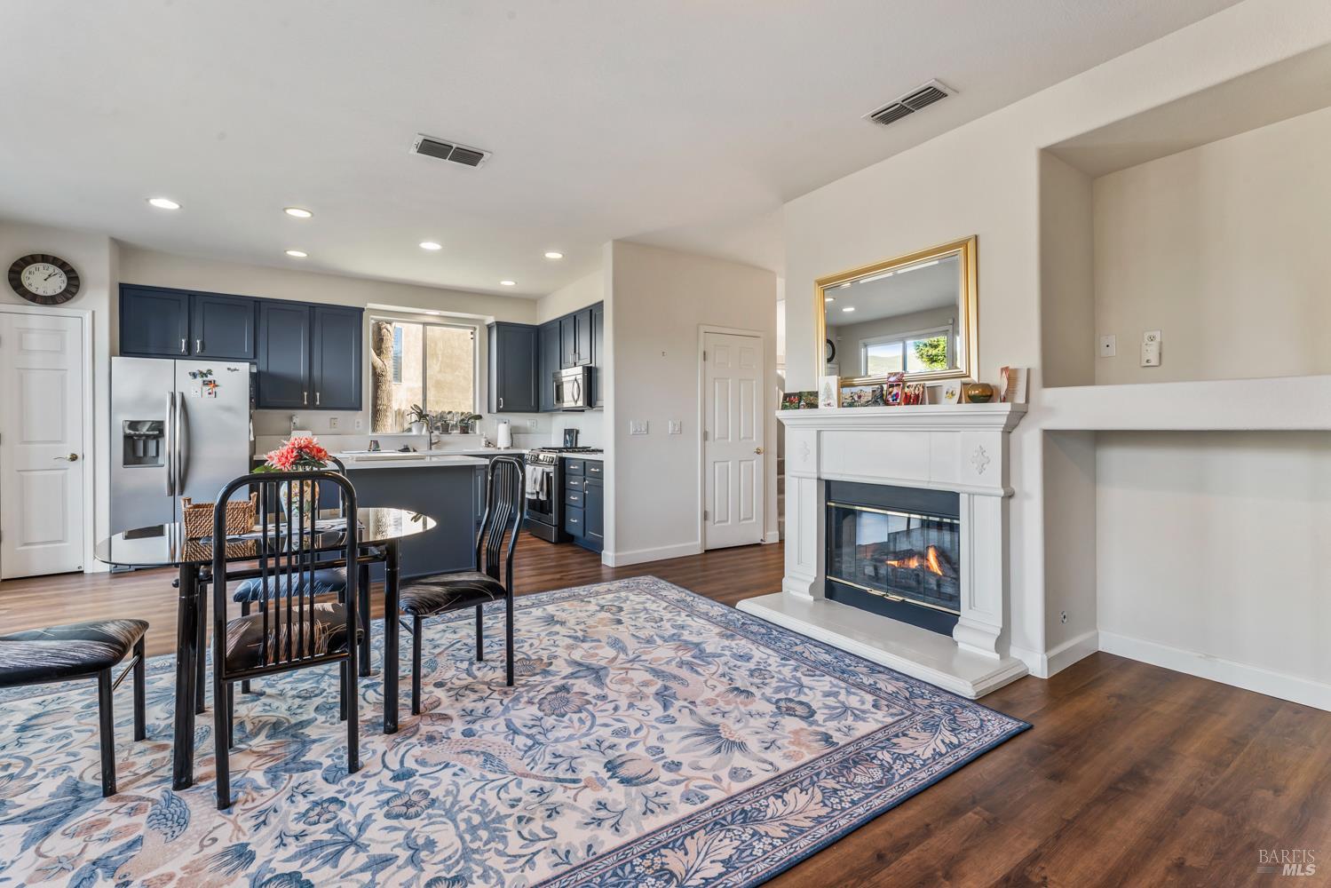 Detail Gallery Image 19 of 49 For 4134 Penny Ln, Vallejo,  CA 94591 - 3 Beds | 2/1 Baths