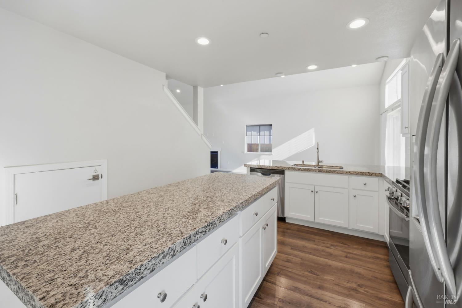 Detail Gallery Image 16 of 52 For 3505 Barnes Rd, Santa Rosa,  CA 95403 - 3 Beds | 2/1 Baths