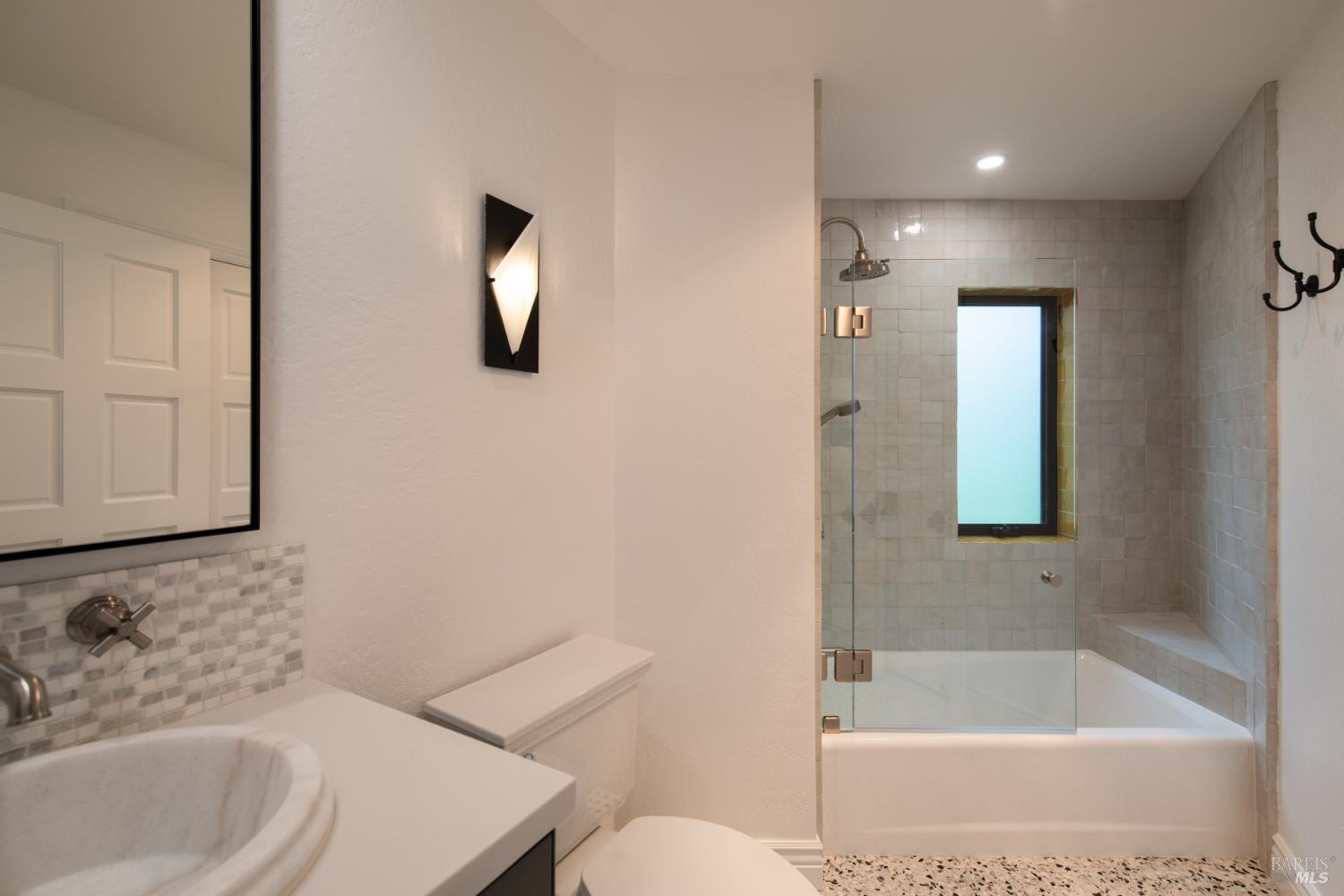 Detail Gallery Image 17 of 30 For 3336 Bloomfield Rd, Sebastopol,  CA 95472 - 4 Beds | 3/1 Baths