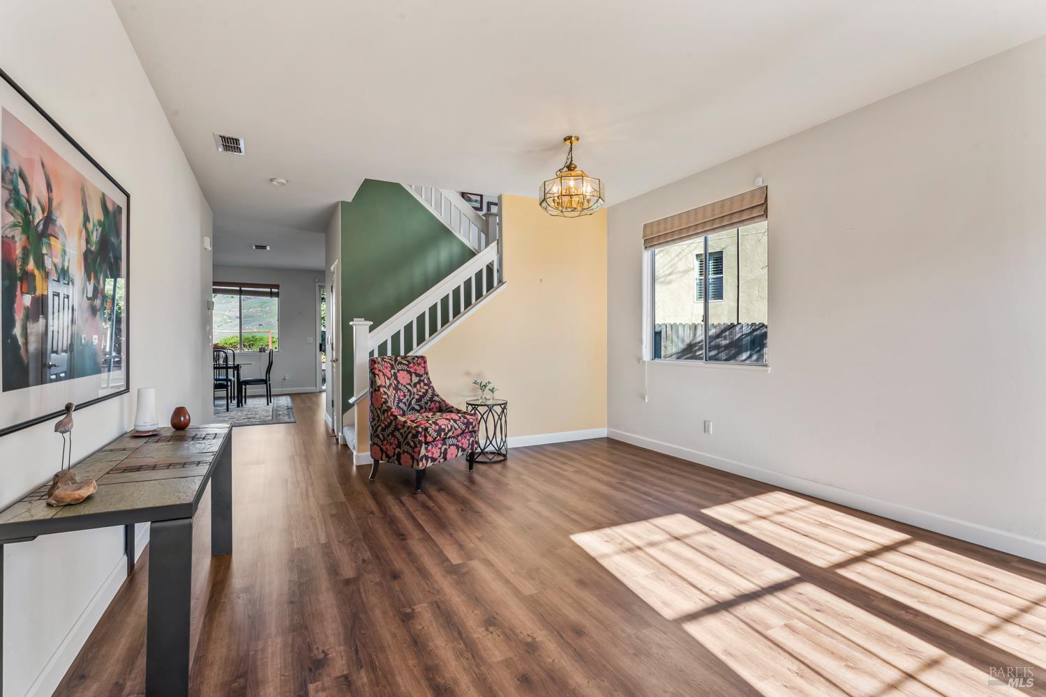 Detail Gallery Image 11 of 49 For 4134 Penny Ln, Vallejo,  CA 94591 - 3 Beds | 2/1 Baths