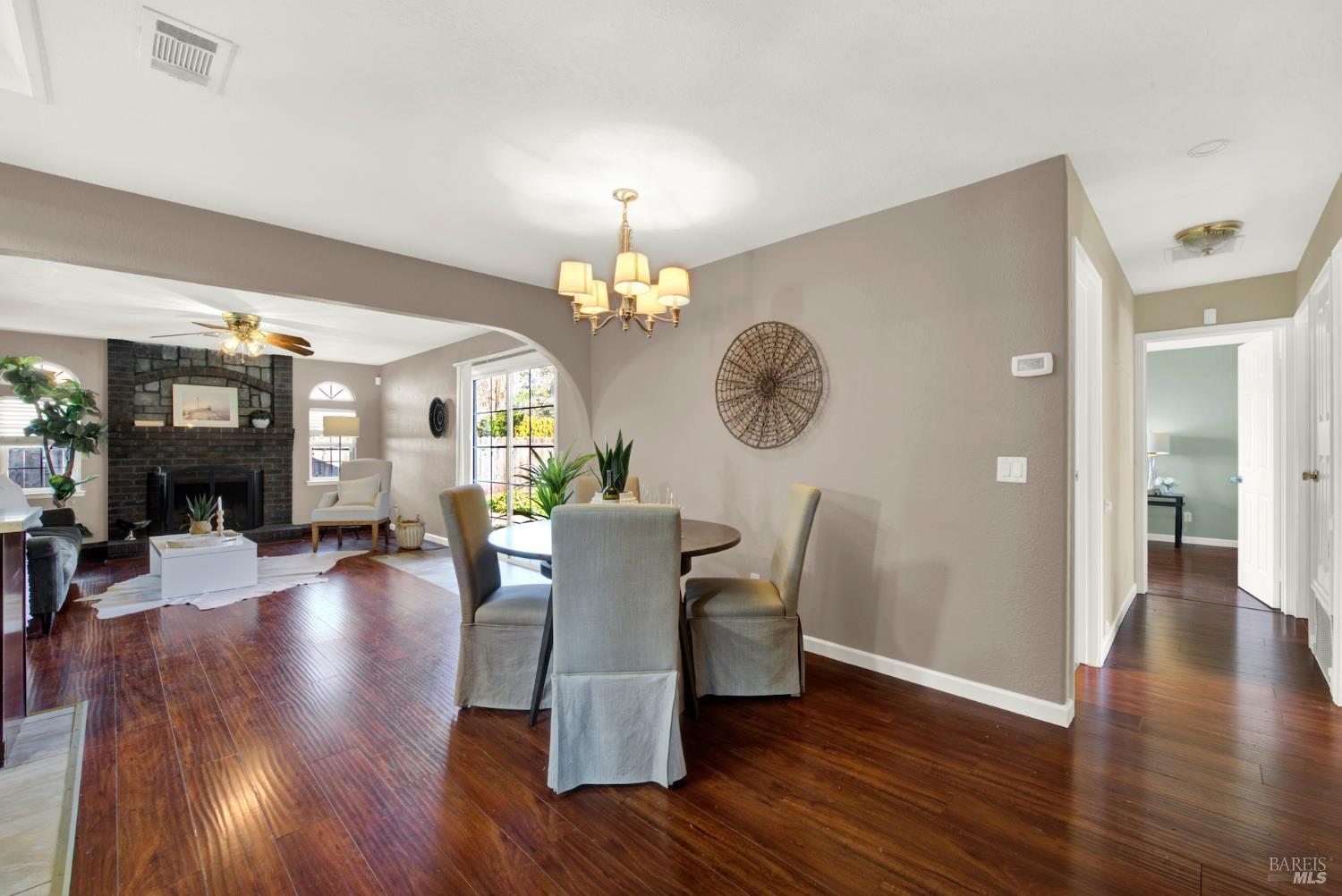 Detail Gallery Image 12 of 54 For 1858 Barbour Dr, Fairfield,  CA 94534 - 3 Beds | 2 Baths