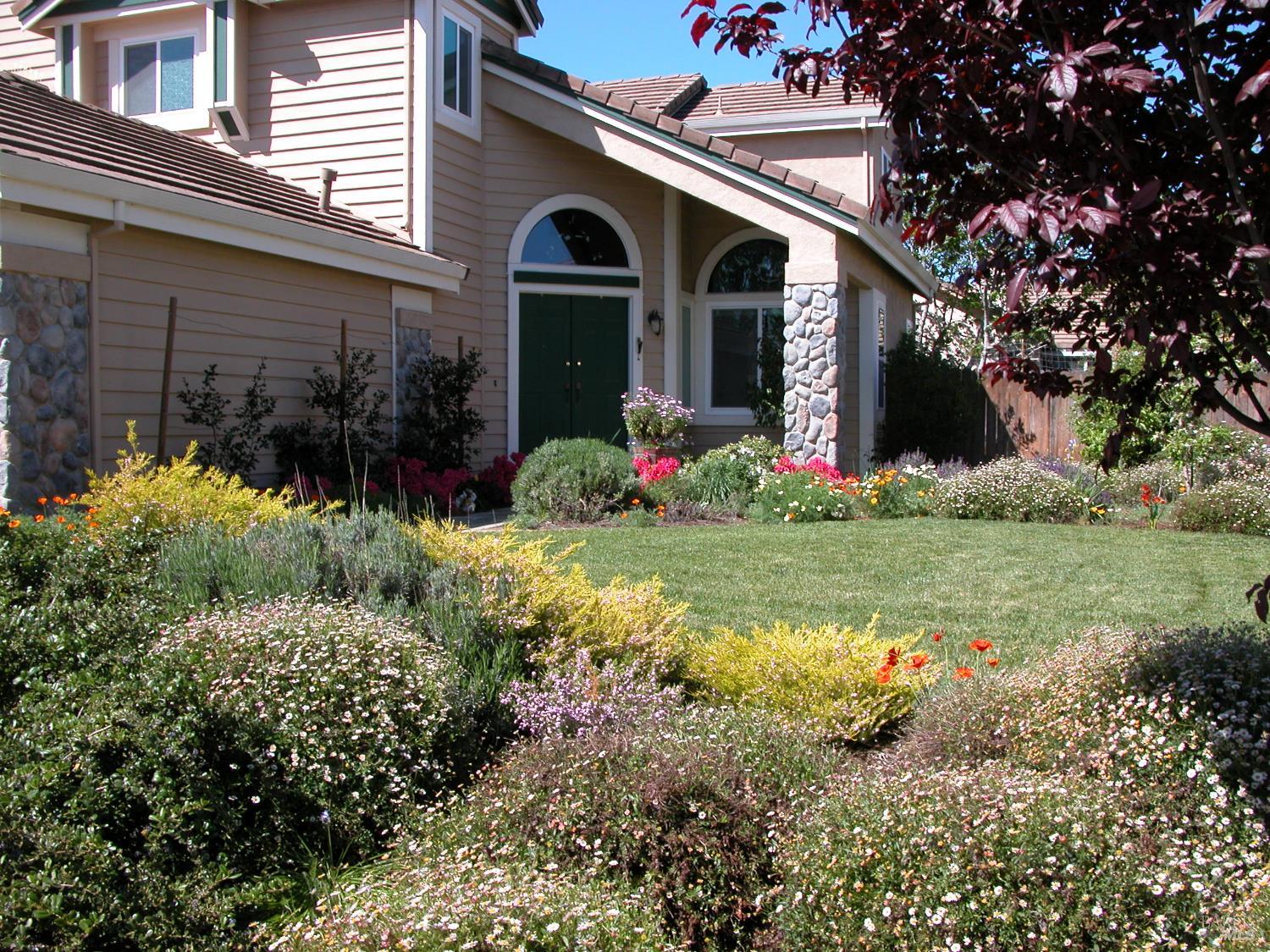 Detail Gallery Image 2 of 53 For 2913 Willow Ct, Fairfield,  CA 94533 - 4 Beds | 3 Baths