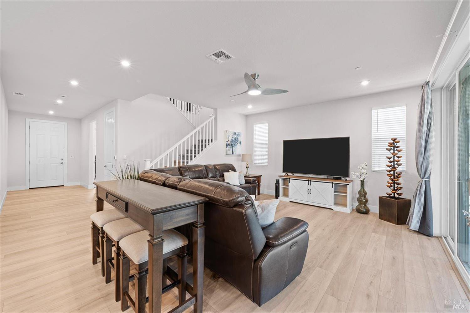 Detail Gallery Image 30 of 81 For 1532 Base Ct, Dixon,  CA 95620 - 4 Beds | 3 Baths