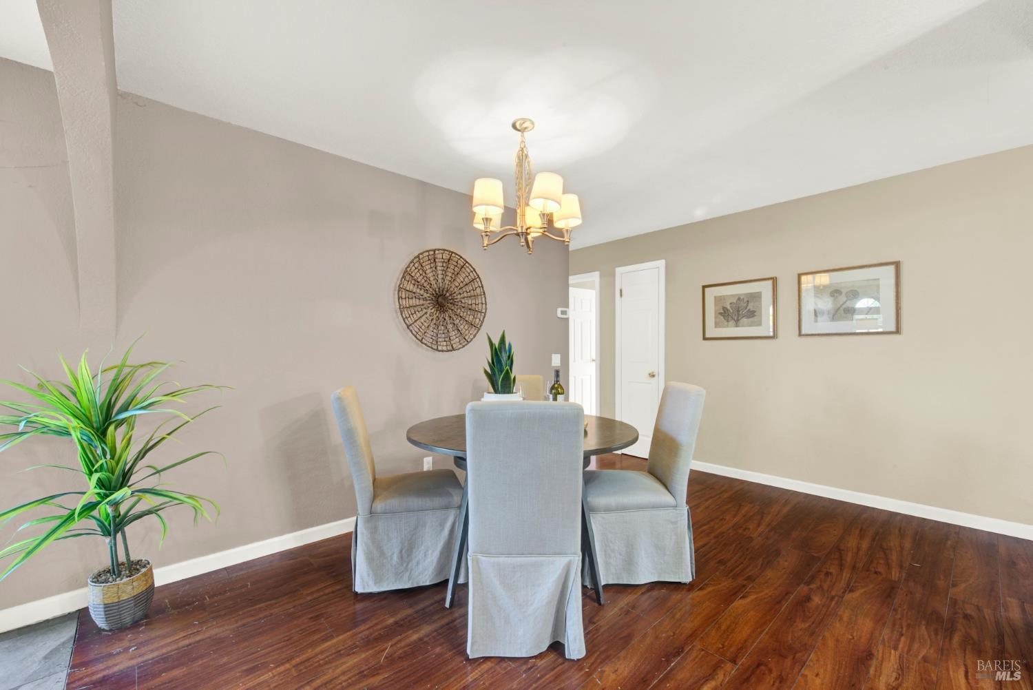 Detail Gallery Image 14 of 54 For 1858 Barbour Dr, Fairfield,  CA 94534 - 3 Beds | 2 Baths