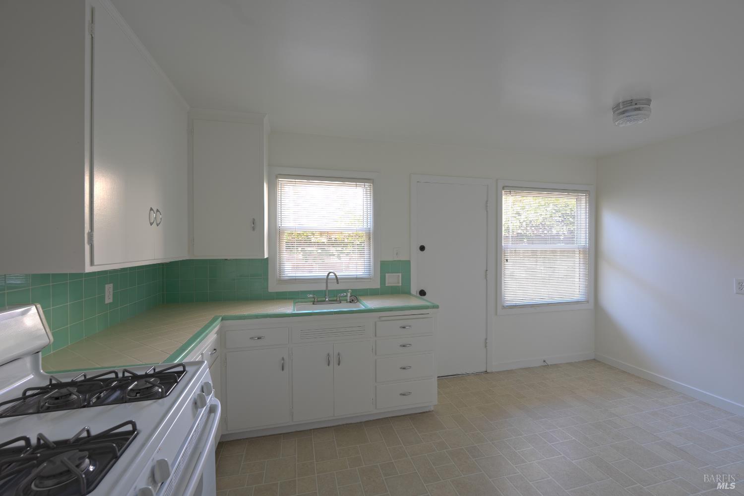 Detail Gallery Image 16 of 22 For 20 Taylor St, San Rafael,  CA 94901 - – Beds | – Baths