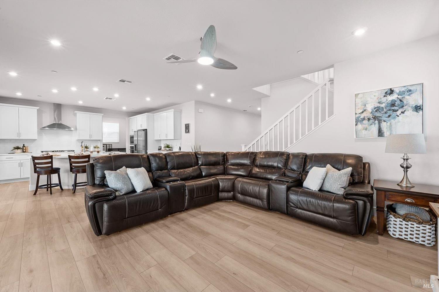 Detail Gallery Image 34 of 81 For 1532 Base Ct, Dixon,  CA 95620 - 4 Beds | 3 Baths